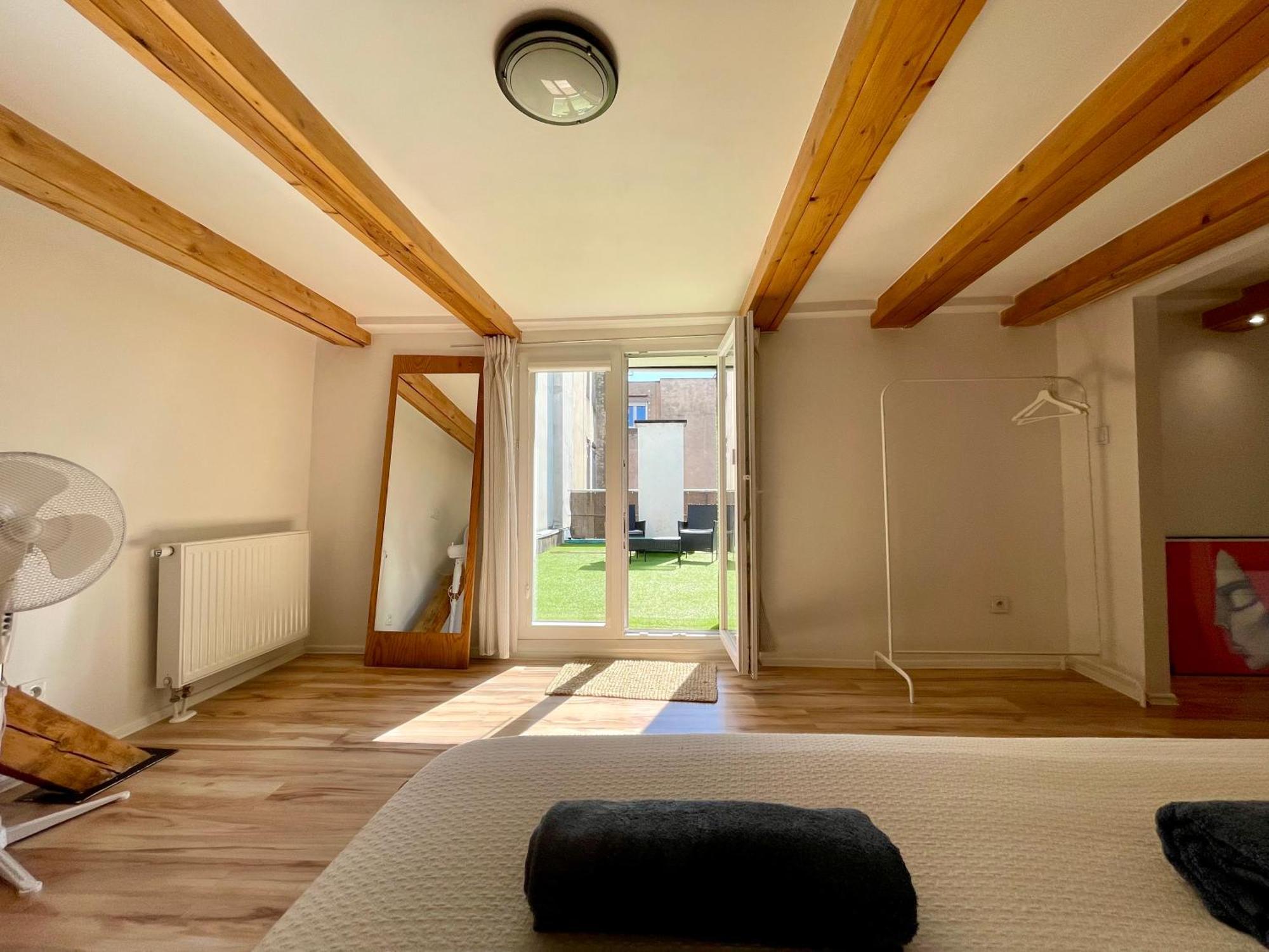 93 M2 Rynek Kino Na Dachu Self Check-In Apartment Wroclaw Bagian luar foto